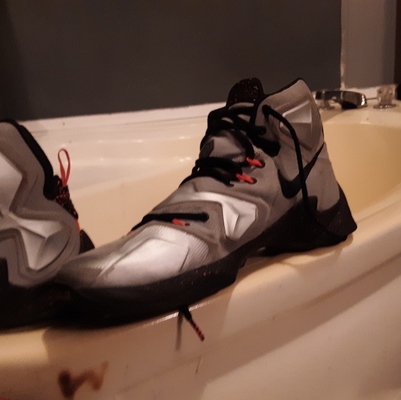 Lebron s - Picture 2 of 3